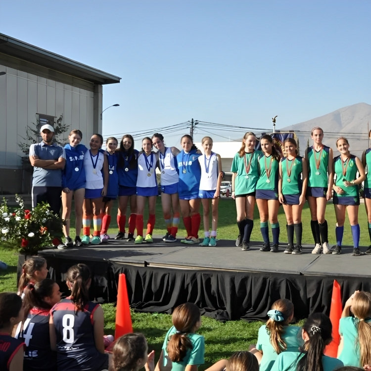 Hockey Campeón en el torneo realizado por el Colegio Campanario