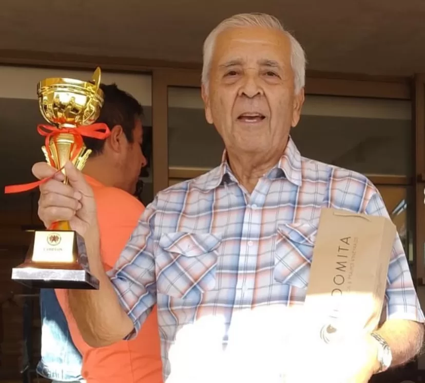 Patricio Robles campeón en torneo Senior de tenis